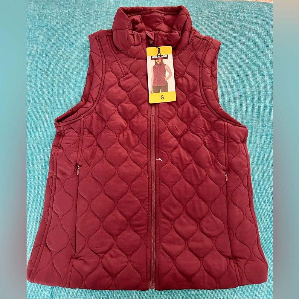 NWT! Kirkland Quilted Vest Size Small